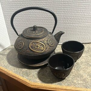 Cast Iron Teapot Trivet Strainer 2 cups